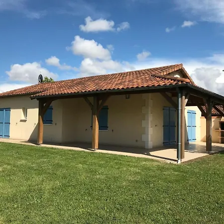 Σπίτι διακοπών In With Golf & Pool Access Les Forges (Deux-Sevres)