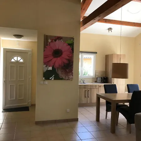 Σπίτι διακοπών In With Golf & Pool Access *