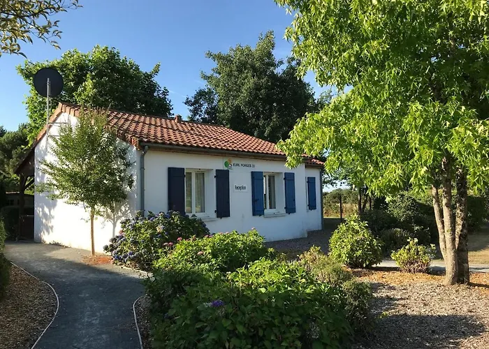 In With Golf & Pool Access Сasa de vacaciones