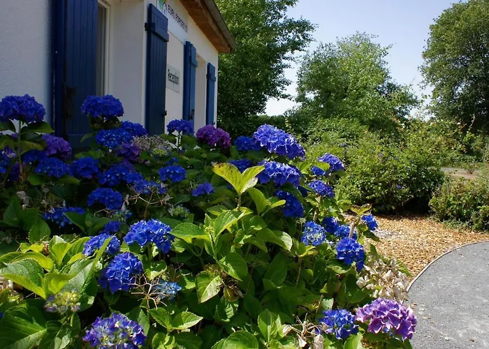 In With Golf & Pool Access *